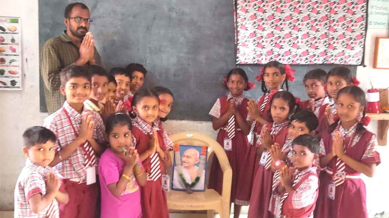 Nirmal | అహింసా మార్గంలో స్వాతంత్య్రం తీసుకొచ్చిన గొప్ప వ్యక్తి గాంధీజీ