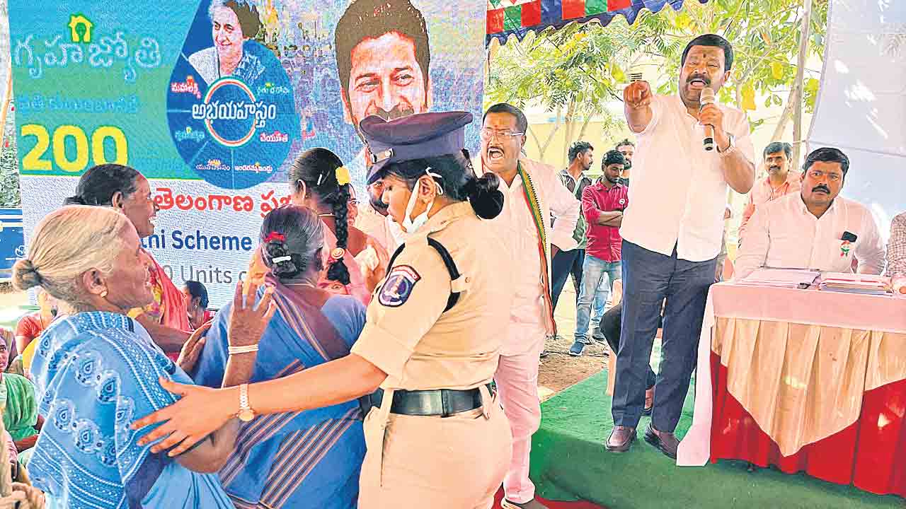 ప్రశ్నించి.. నిలదీసి..