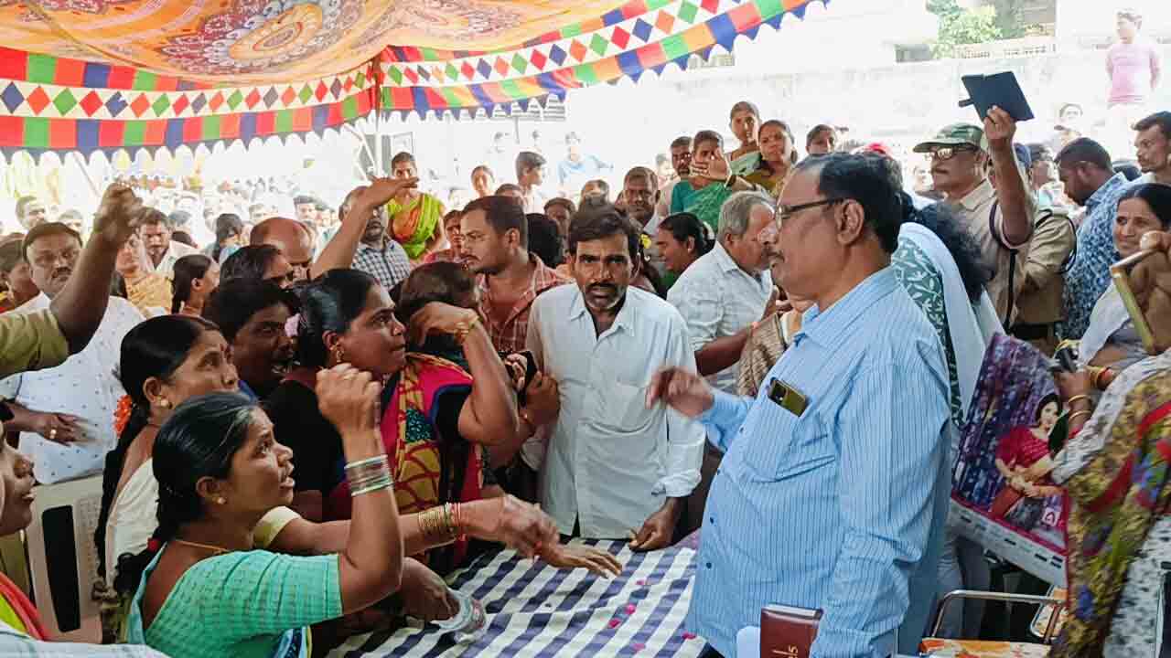 చవరి రోజూ నిలదీతలు