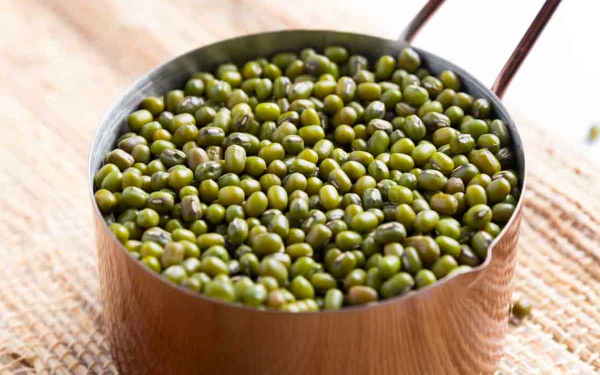 Green Moong Dal | రోజూ పెస‌ల‌ను ఉడ‌క‌బెట్టి తింటే ఇన్ని లాభాలా.. తెలిస్తే వెంట‌నే మొద‌లు పెడ‌తారు..!