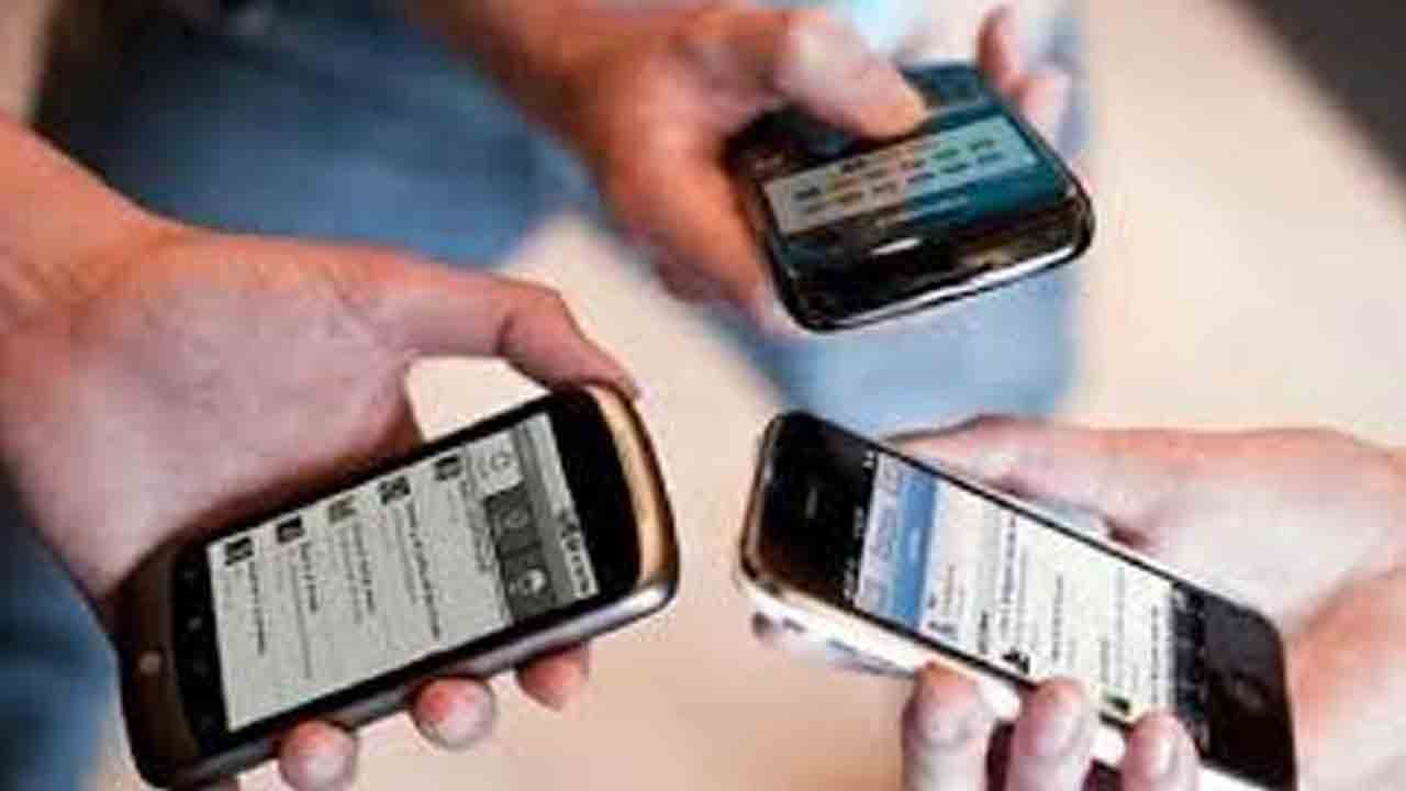 90 కోట్లు దాటనున్న ఇంటర్నెట్‌ యూజర్లు