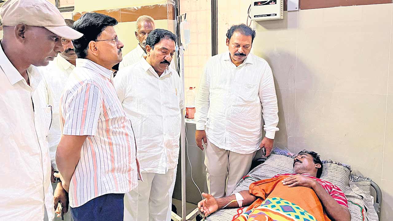 రైతు స్థలంలో నుంచి రోడ్డు!