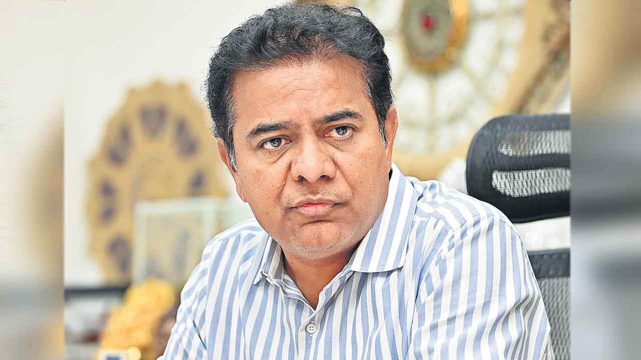 KTR | ఢిల్లీ రైల్వే స్టేష‌న్‌లో తొక్కిస‌లాట ఘ‌ట‌న‌పై కేటీఆర్ తీవ్ర దిగ్భ్రాంతి