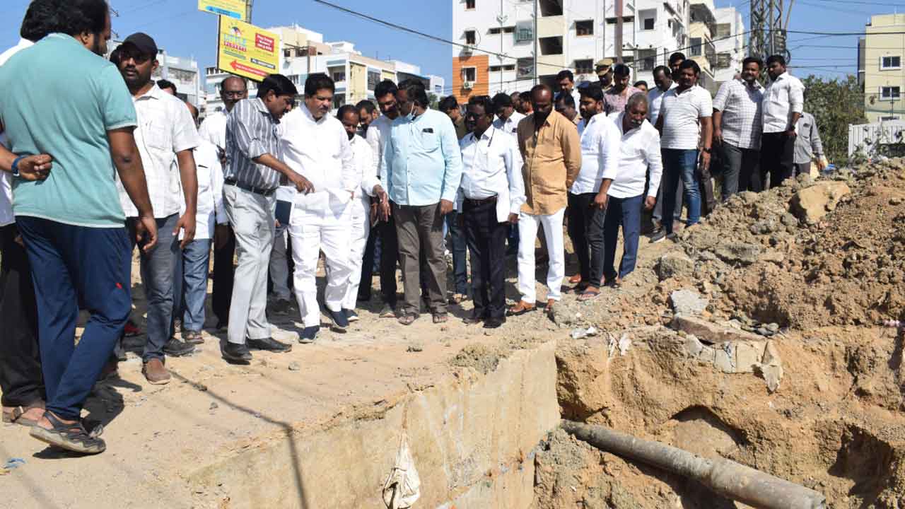 MLA Madhavaram | ఫైప్‌లైన్‌ పనులు ఆపితే చర్యలు తీసుకోవాలి : ఎమ్మెల్యే మాధవరం