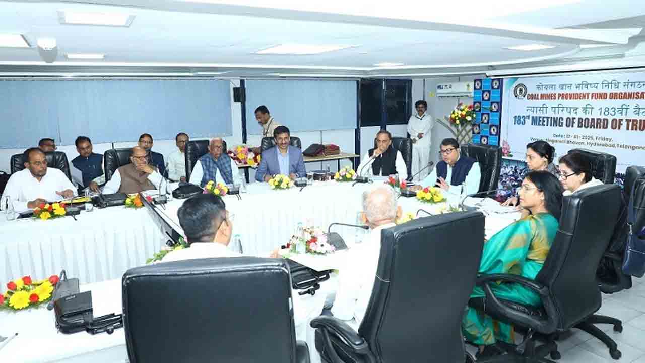 సింగరేణి భవన్‌లో సీఎంపీఎఫ్‌వో భేటి