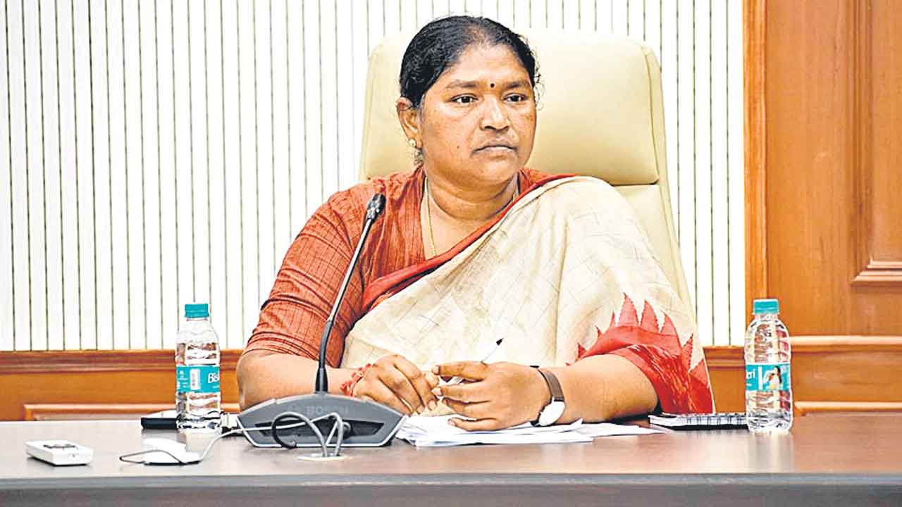 అంగన్‌వాడీల్లోనూ గంట మోగించాలి