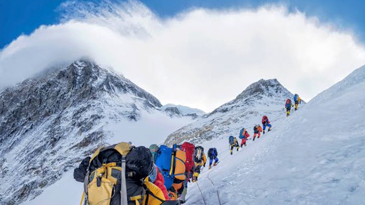 Mount Everest: ఎవ‌రెస్ట్‌ అధిరోహ‌కుల‌కు షాక్‌.. ఫీజు పెంచేసిన నేపాల్ స‌ర్కార్‌