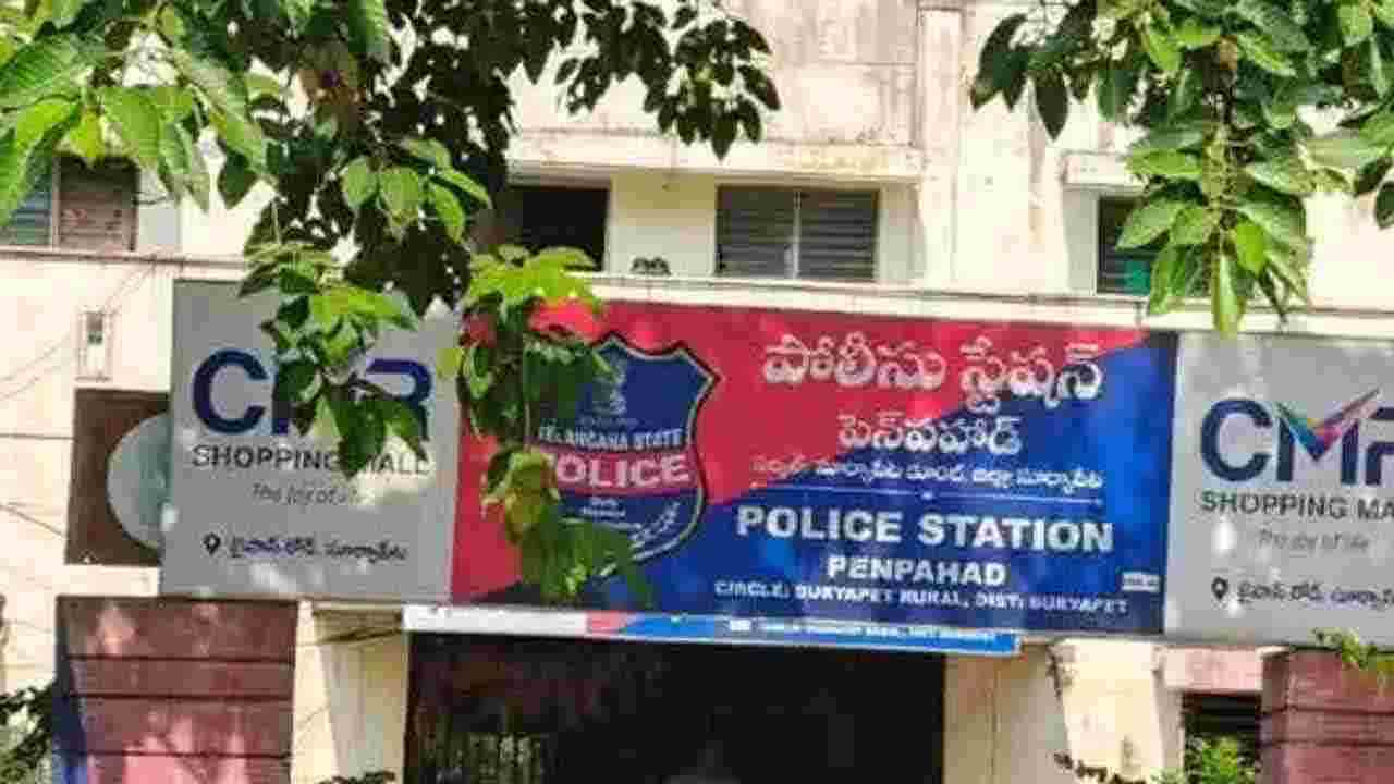 Suryapet | డ్యూటీ విషయంలో ఇద్దరు పోలీసుల మధ్య గొడవ.. వీఆర్‌కు అటాచ్‌