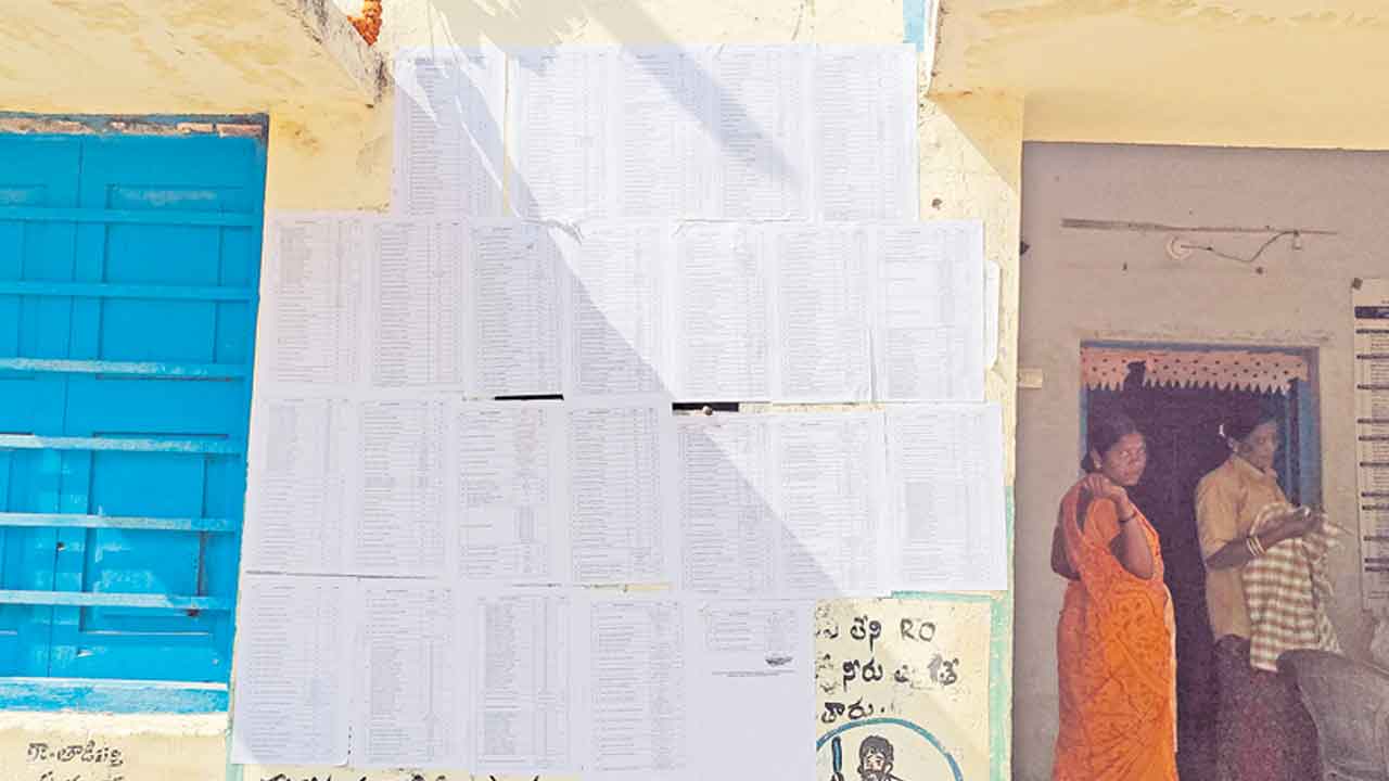 ఫార్మా భూ బాధితులకు త్వరలో ప్లాట్లు