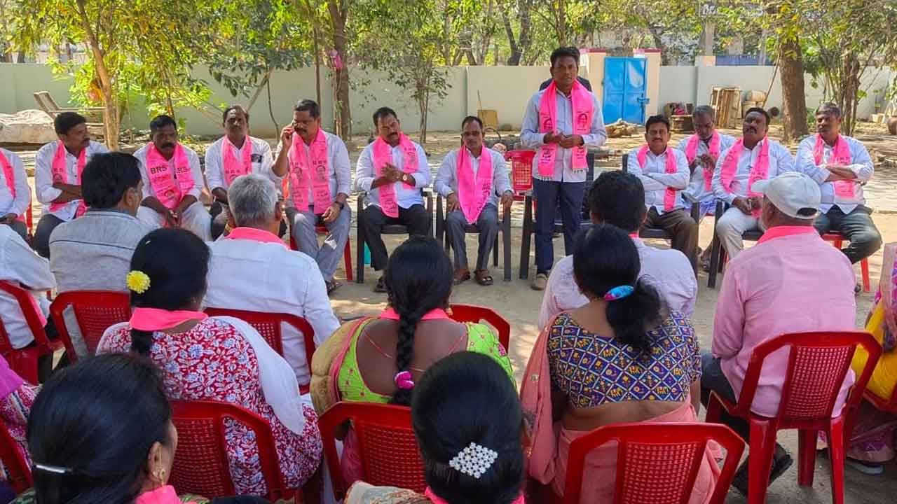 స్థానిక సంస్థల ఎన్నికల్లో గెలుపే లక్ష్యం