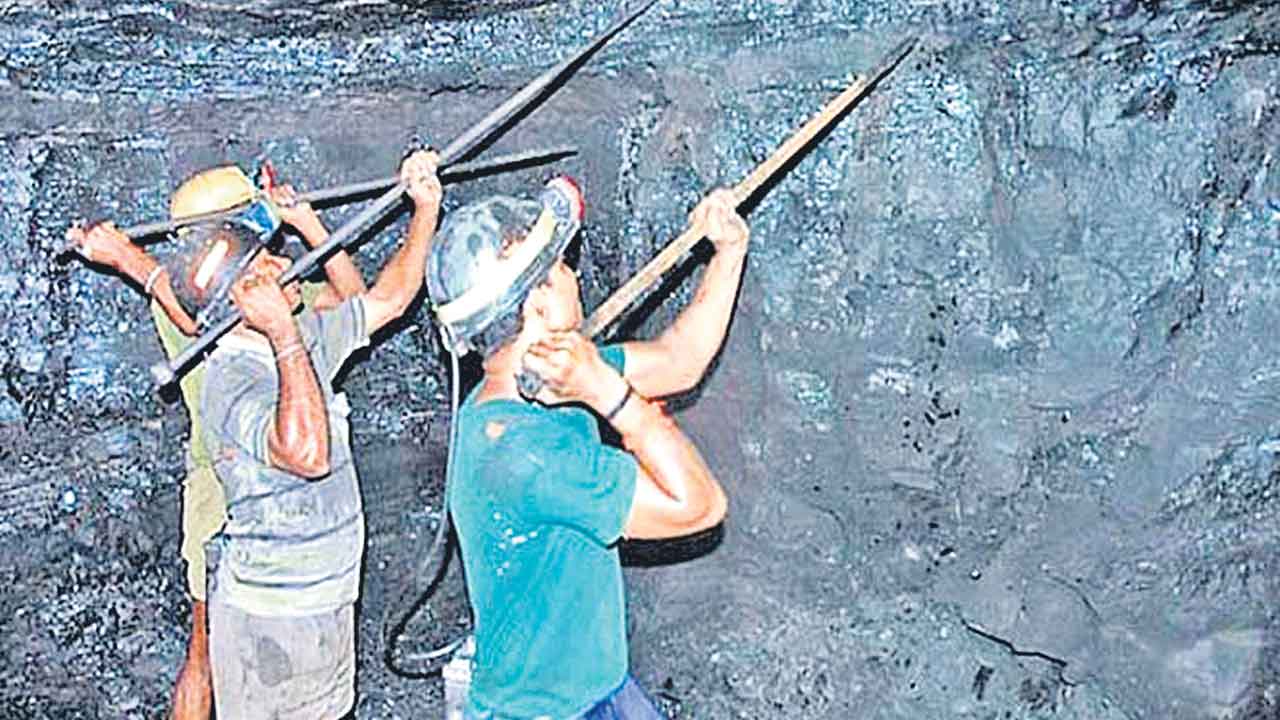 Singareni Workers