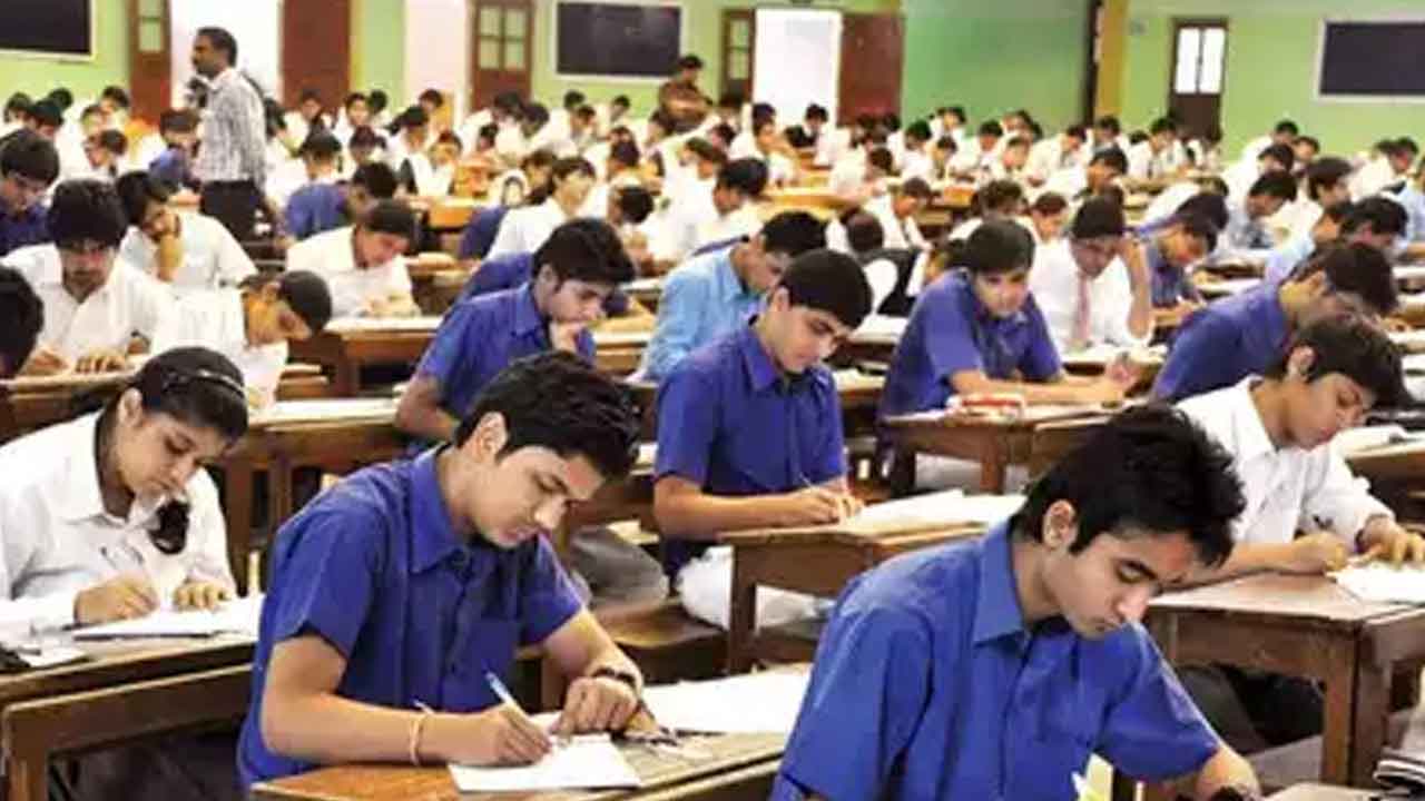 Gurukula Schools | పరీక్షలు కాకుండానే సెకండియర్ సిలబస్.. ఎస్సీ గురుకుల సొసైటీ వింత పోకడ