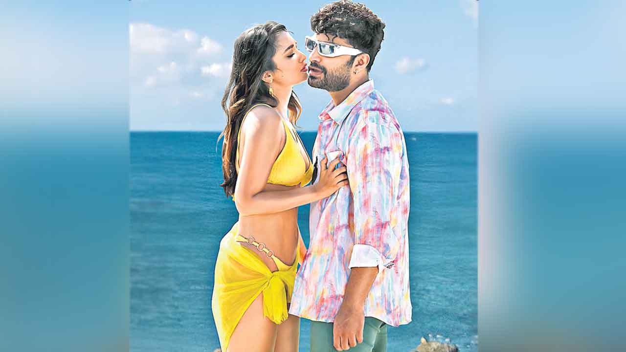 ఇచ్చుకుందాం బేబీ..