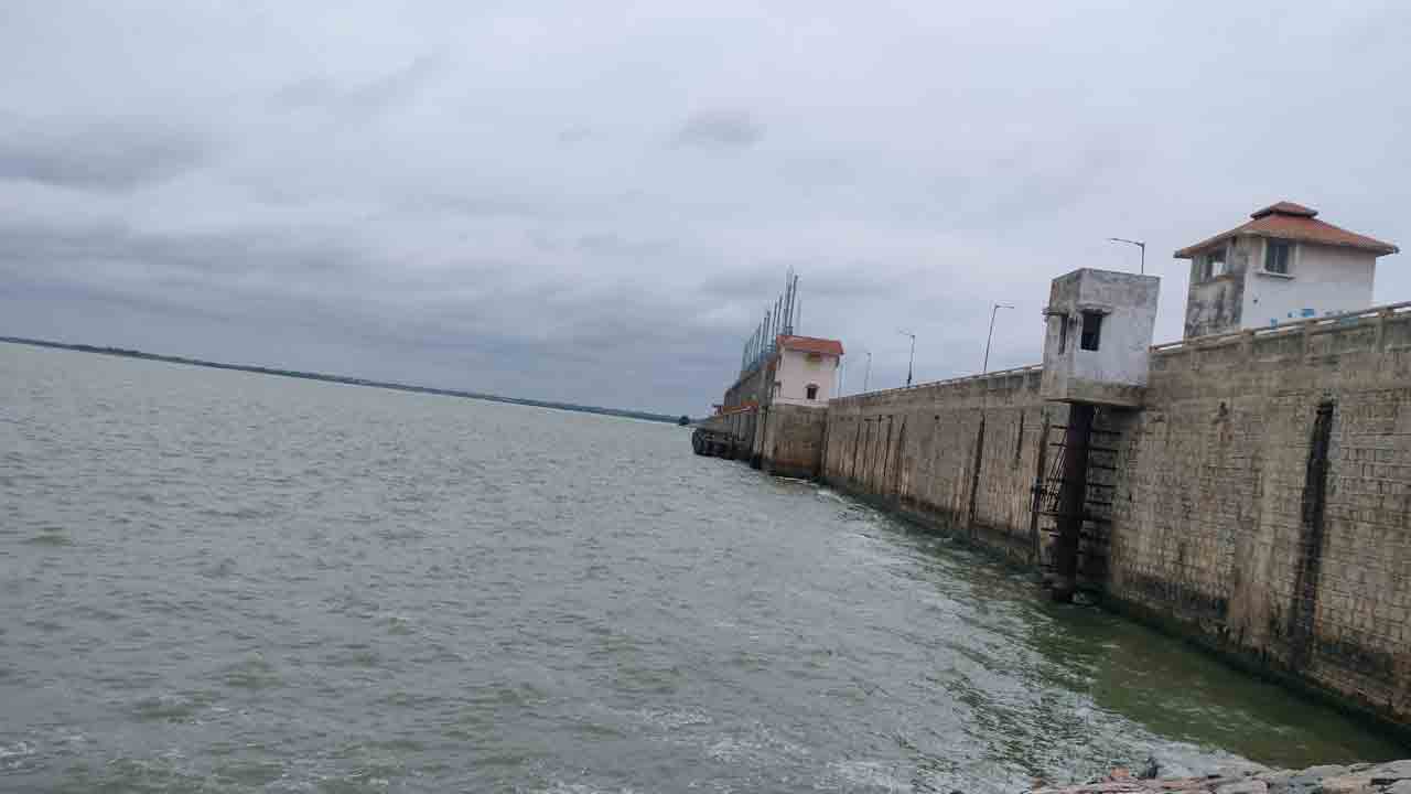 96,645 ఎకరాలకు నీళ్లు