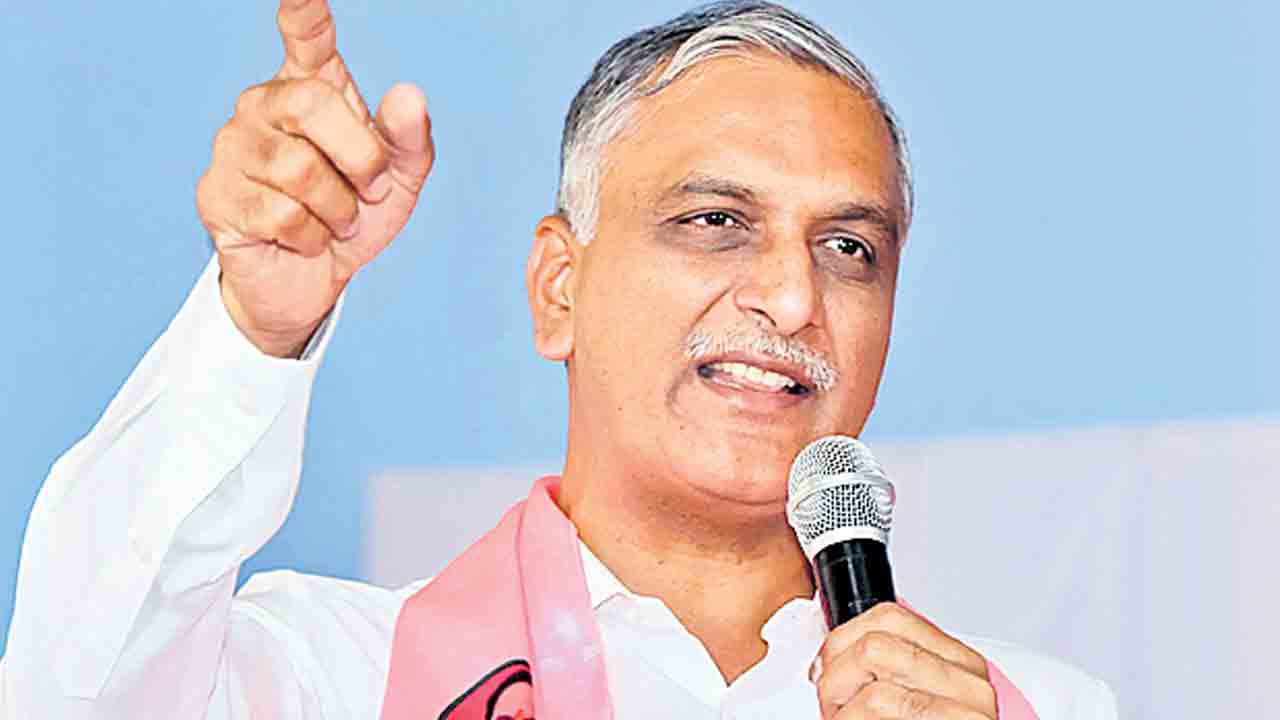 ఫ్రంట్‌లైన్‌ వర్కర్లకు జీతాలివ్వకపోవడం సిగ్గుచేటు