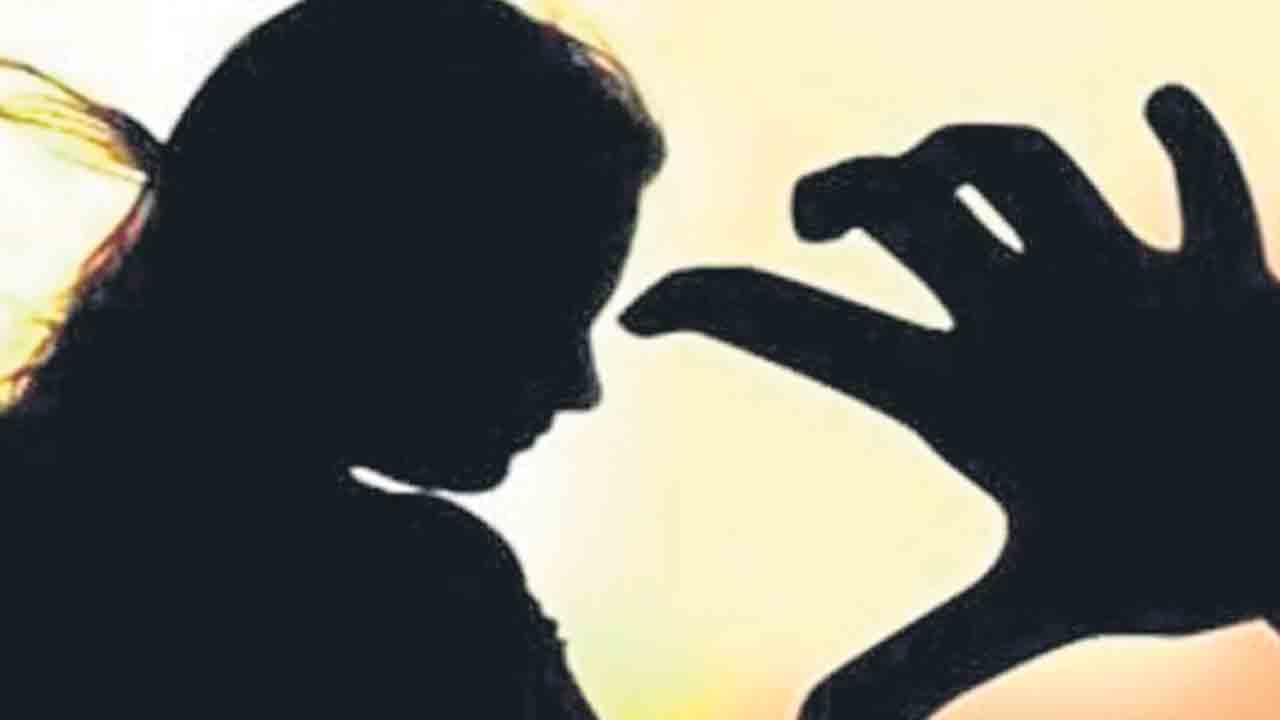 GRMB | మీ ఇంటికి డిన్నర్‌కు పిలువు.. మహిళా ఉద్యోగులకు జీఆర్‌ఎంబీ సభ్యకార్యదర్శి లైంగిక వేధింపులు