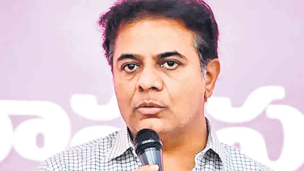 మాజీ సర్పంచుల అరెస్టు అక్రమం