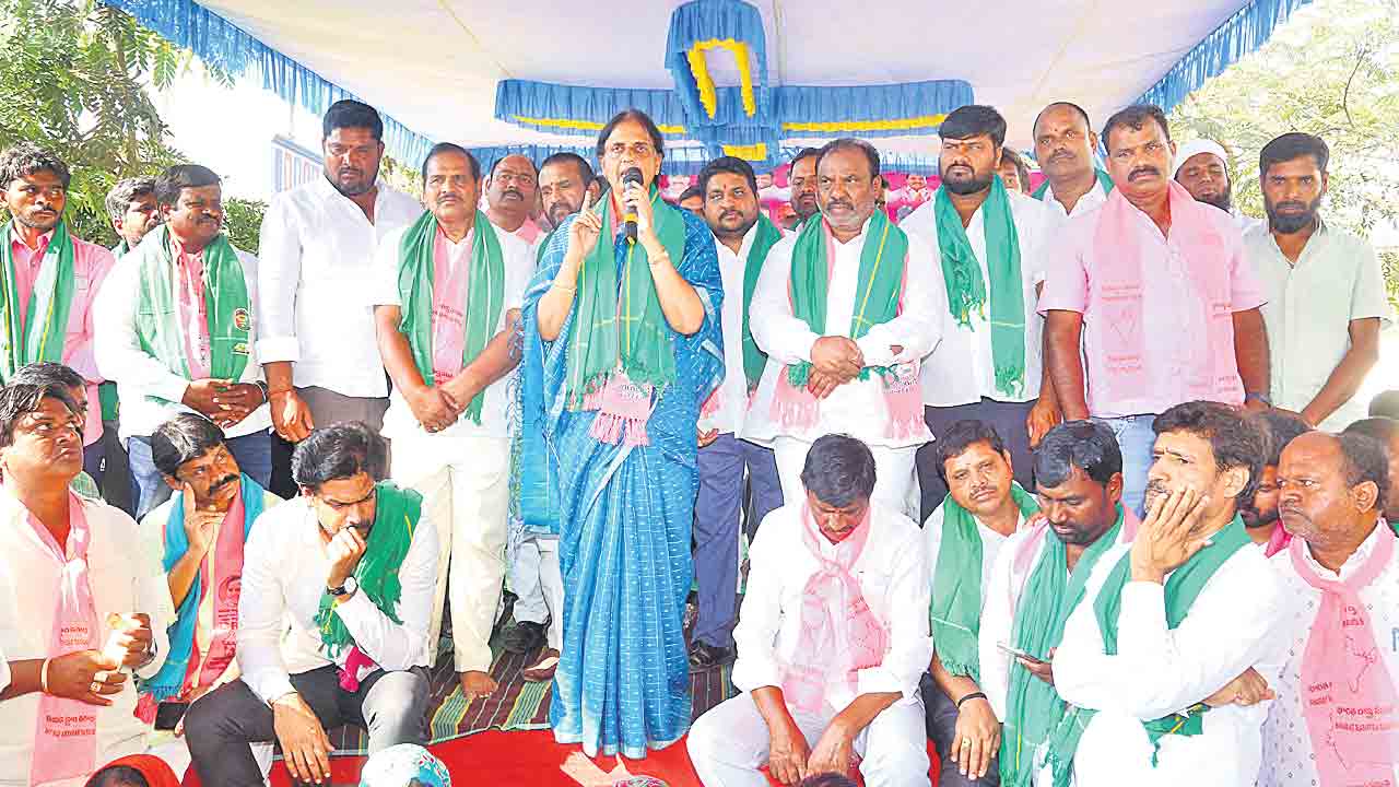 పూటకో మాట మార్చే కాంగ్రెస్‌ను నమ్మొద్దు