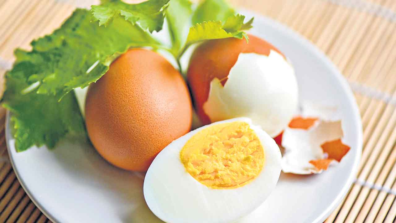 Egg | ఎక్కువ పోషకాలు లభించాలంటే.. గుడ్డును అర గంట ఉడికించాల్సిందే!