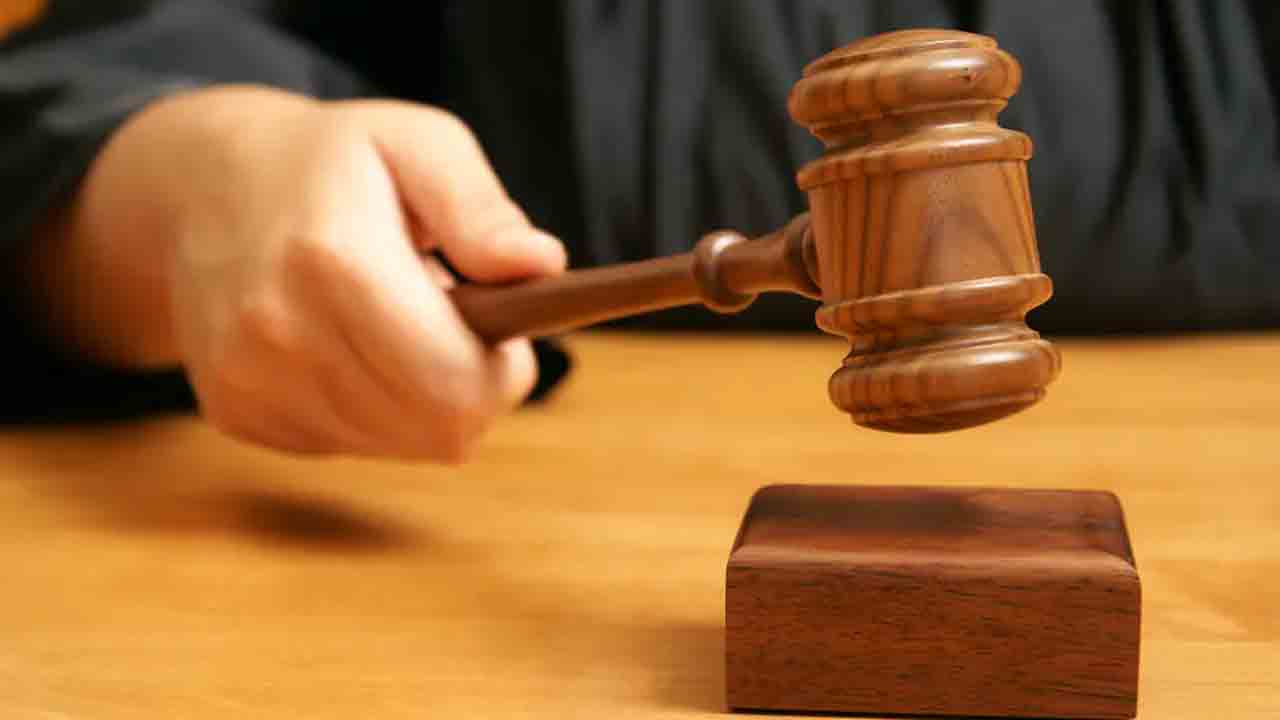 ఫోన్ల ట్యాపింగ్‌ కేసులో కోర్టుకు హాజరైన నిందితులు