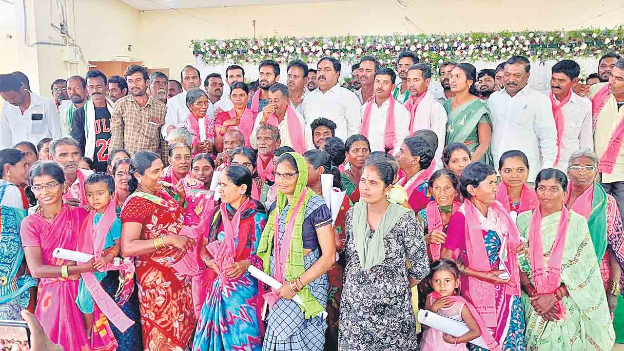 ఆరు నెలల్లో ప్రభుత్వం కూలిపోతది!