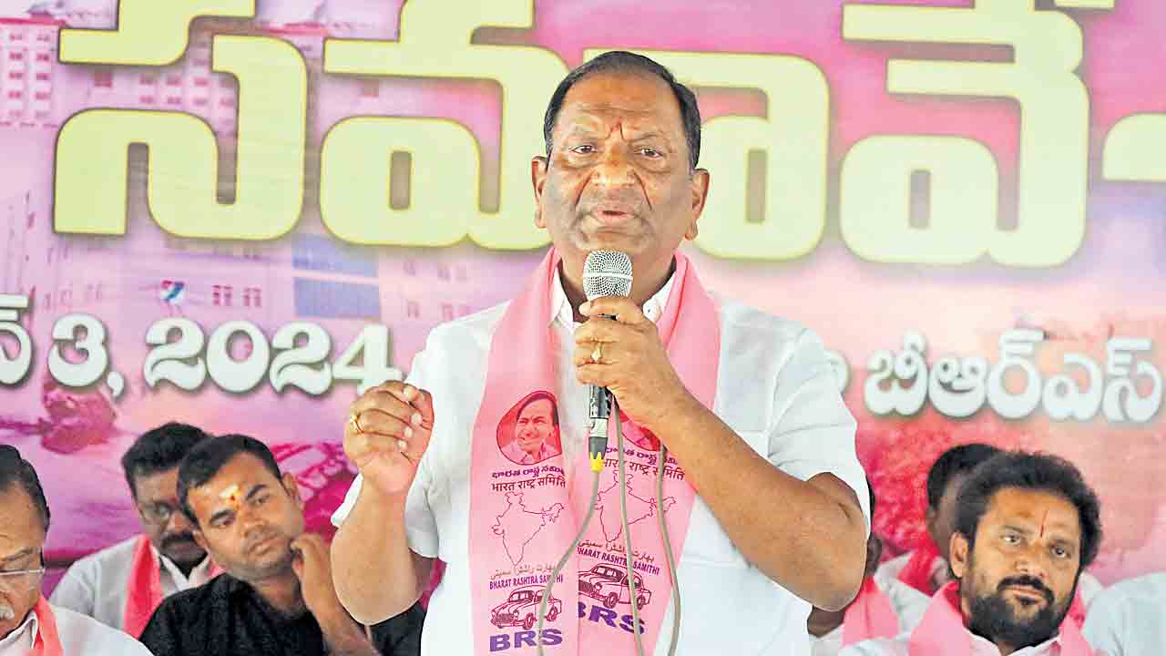 బీజేపీ, కాంగ్రెస్‌ ఒకేగూటి పక్షులు