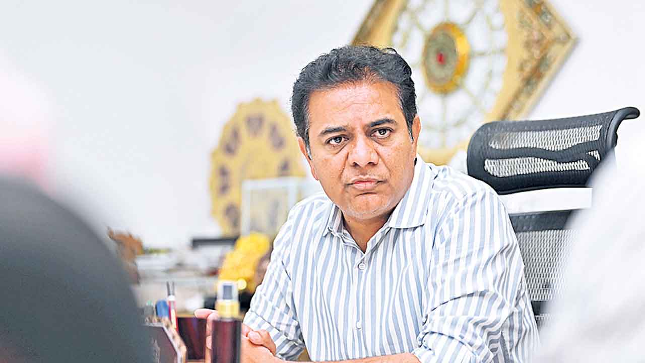 సర్కార్‌ మెడలు వంచిన బీఆర్‌ఎస్‌.. కులగణన రీసర్వేకు తలొగ్గిన కాంగ్రెస్‌ ప్రభుత్వం