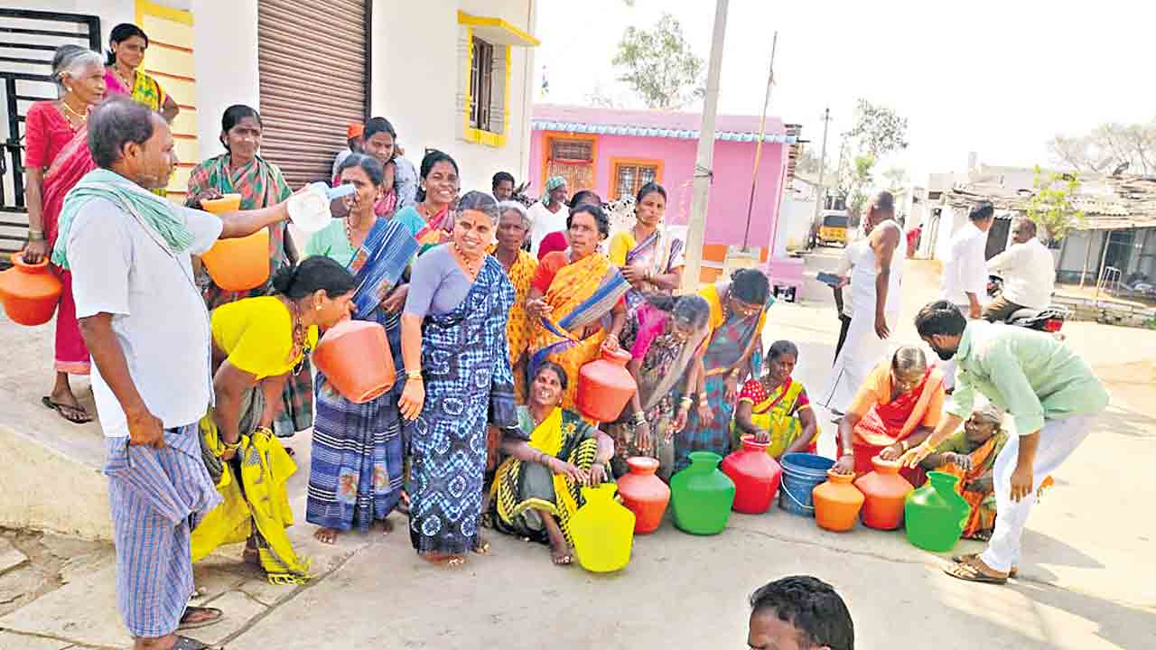 Kodangal | సీఎం ఇలాకాలో నీటికి కటకట.. వేసవి రాకముందే తాగునీటి ఎద్దడి