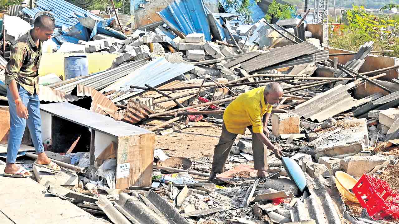 పీడించడమే కాంగ్రెస్‌ నైజం