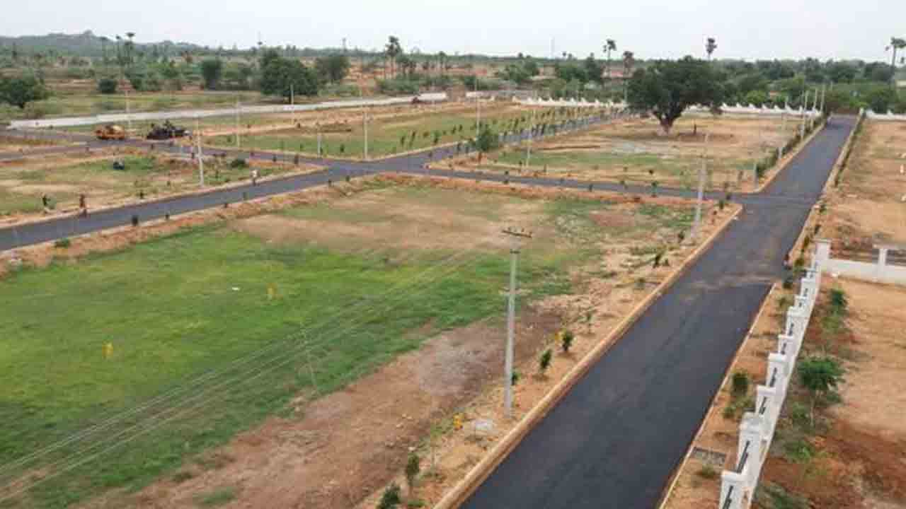 సువర్ణ భూమిపై కేసు నమోదు