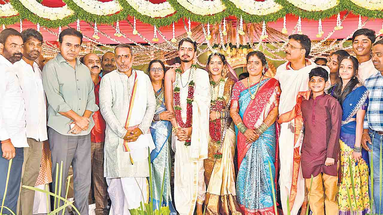 వైభవంగా ‘నమస్తే తెలంగాణ’ ఎడిటర్‌ కుమారుడి వివాహం