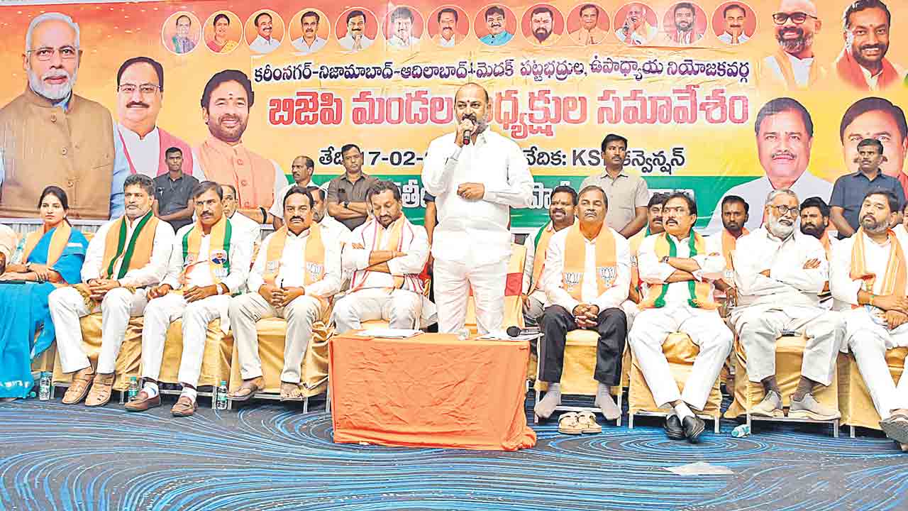 Bandi Sanjay | ఐఏఎస్‌లు తప్పు చేయాలని ముఖ్యమంత్రే అంటారా?.. సీఎం రేవంత్‌పై బండి సంజయ్‌ ఫైర్‌