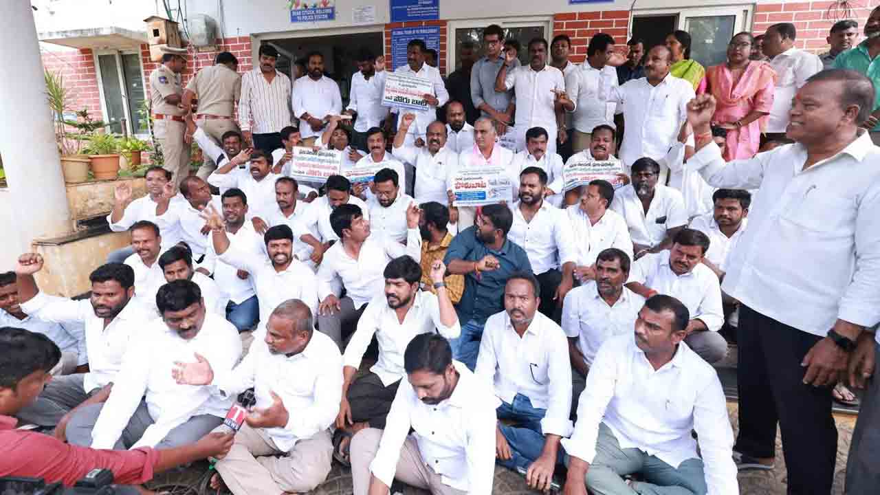 బిల్లుల భారం.. మాజీ సర్పంచ్‌లకు శాపం