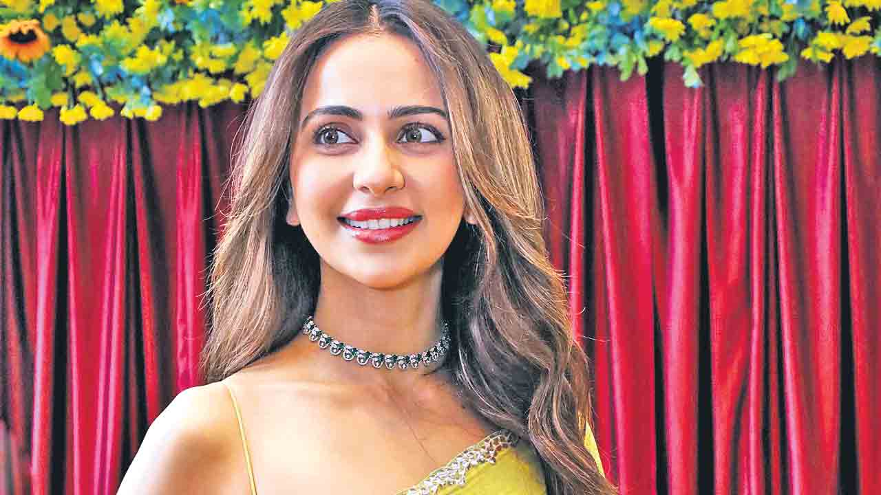 Rakul Preet Singh | విలాసం కంటే సౌకర్యమే ముఖ్యం: రకుల్‌ప్రీత్‌సింగ్‌