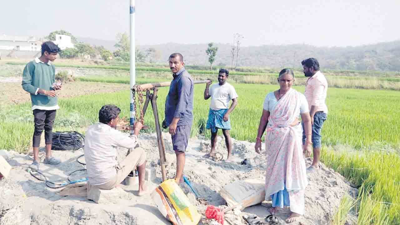 సాగునీటి కోసం ‘భగీరథ’ యత్నం