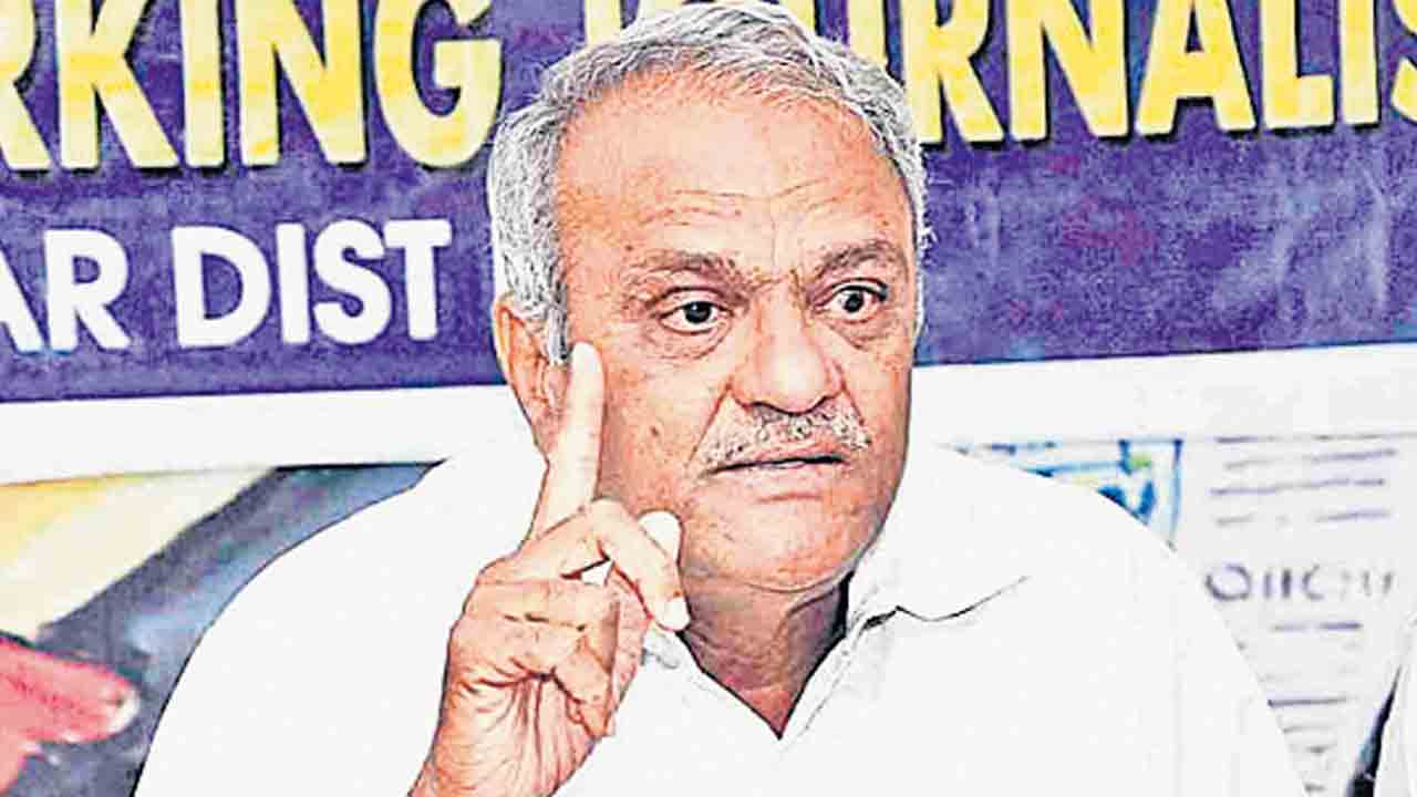 అదానీ కోసమే మోదీ అమెరికా పర్యటన!