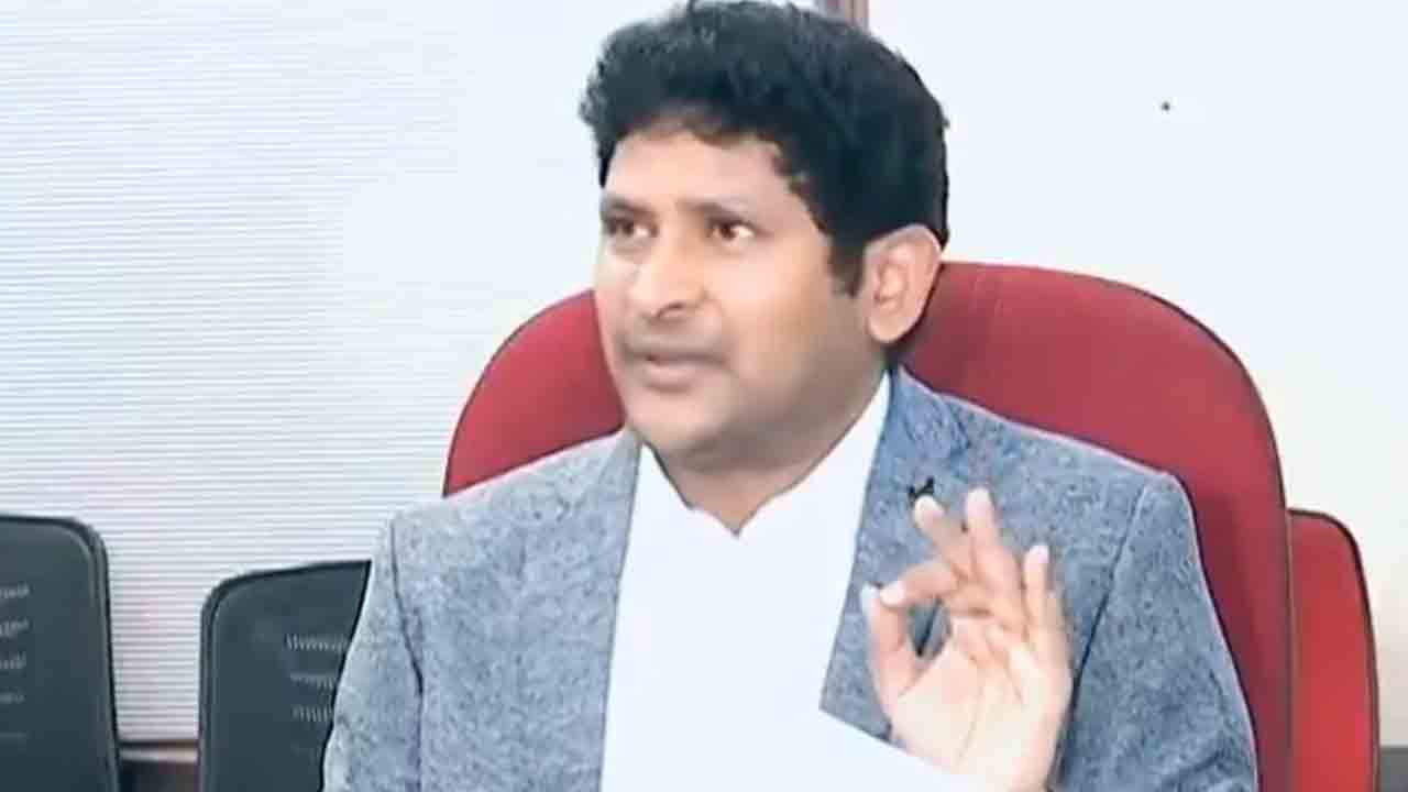 ఏపీ ఫైబర్‌నెట్‌ చైర్మన్‌ జీవీరెడ్డి రాజీనామా