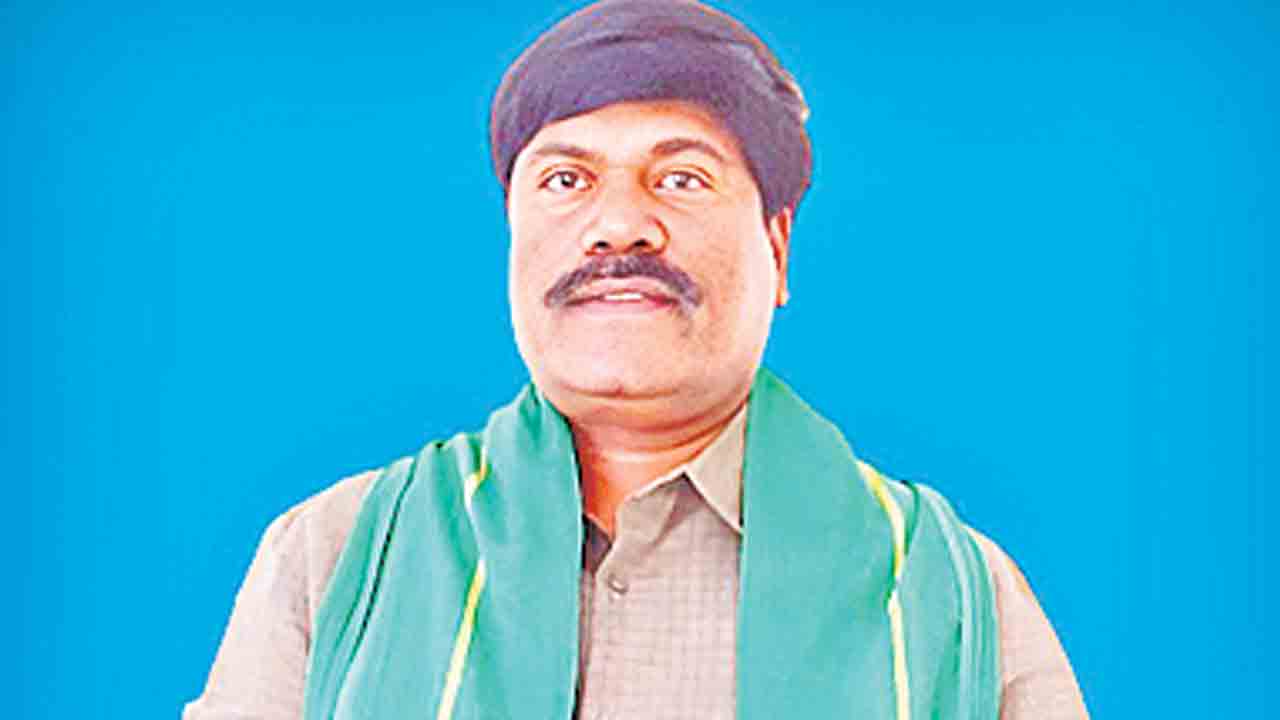 మిర్చి రైతులను ప్రభుత్వం ఆదుకోవాలి