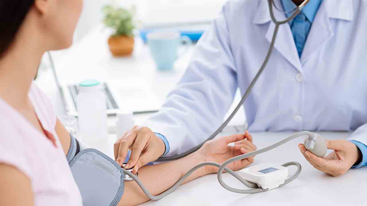 Telangana | సర్కారు దవాఖానల్లో ఆంక్షలు.. ఆధార్‌ ఉంటేనే పేదలకు వైద్యం?