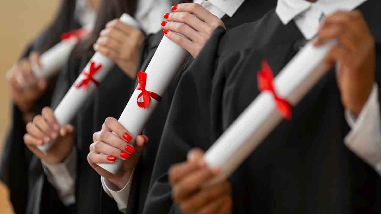 లా కోర్సుల్లో మల్టిపుల్‌ ఎంట్రీ అండ్‌ ఎగ్జిట్‌