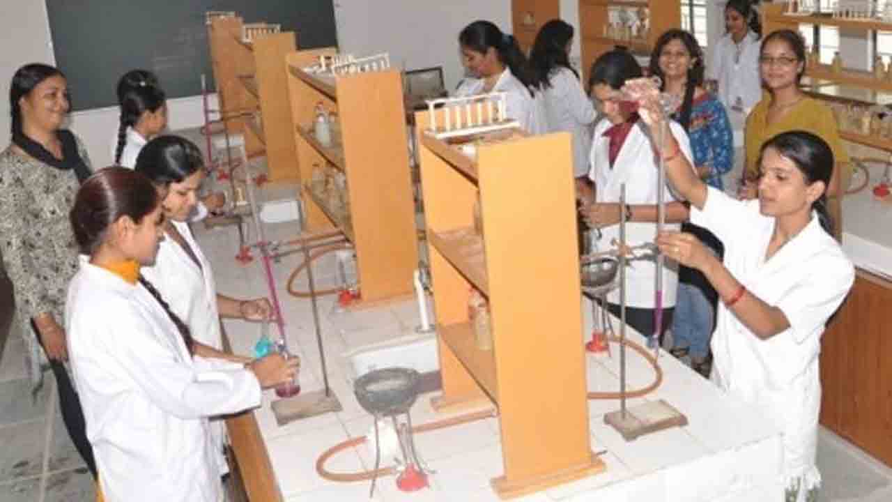 ప్రాక్టికల్స్‌ విధులు కొందరికే..!