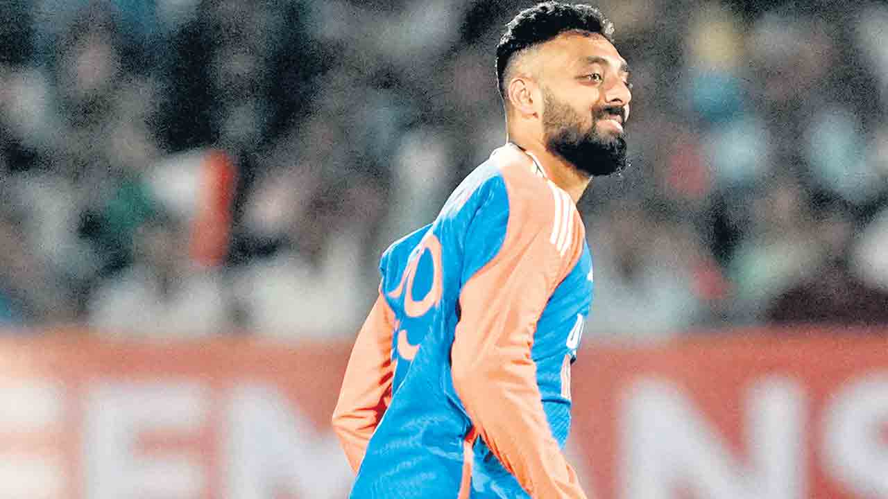 Varun Chakaravarthy | వరుణ్‌ 2.0.. రీఎంట్రీలో అదరగొడుతున్న మిస్టరీ స్పిన్నర్‌