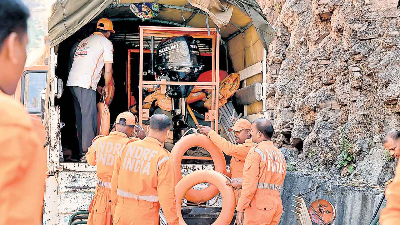 SLBC | ఆక్సిజన్‌ అందుతున్నదా?.. కత్తిమీద సాములా సొరంగంలో పని!