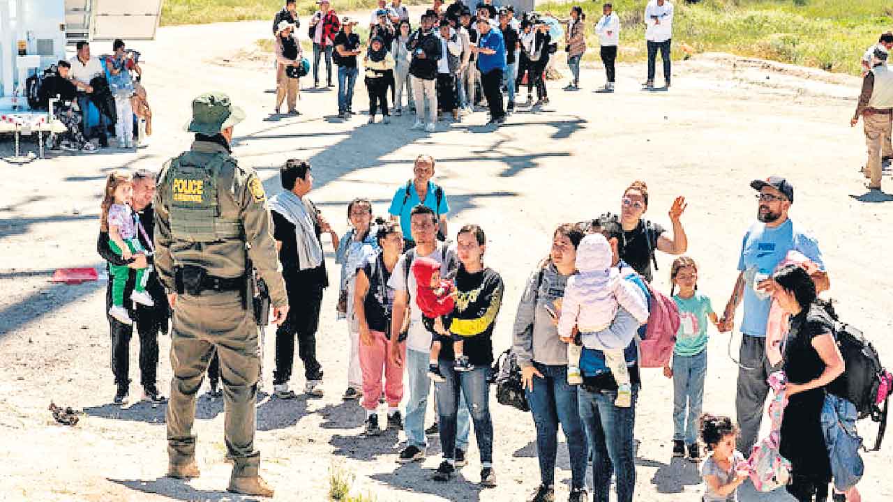 Deportation | యూఎస్‌లో మనవాళ్లు.. మరో 487 మందికి బహిష్కరణ ముప్పు