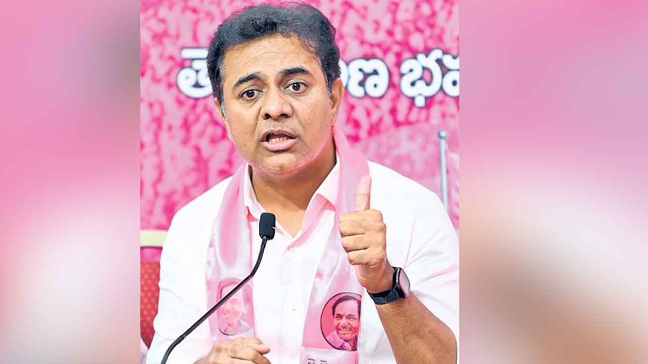 ప్రజల ప్రాణాల కంటే ఓట్ల వేటేముఖ్యమా