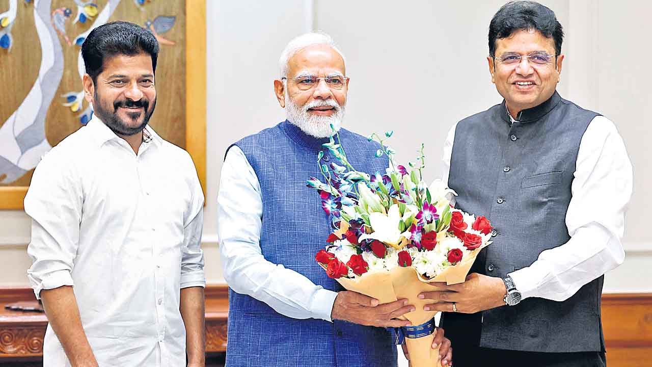 Revanth Reddy | ప్రధానితో భేటీలో.. నోట్‌ ఇచ్చి మరీ నిలదీసిన మోదీ.. అవాక్కైన రేవంత్