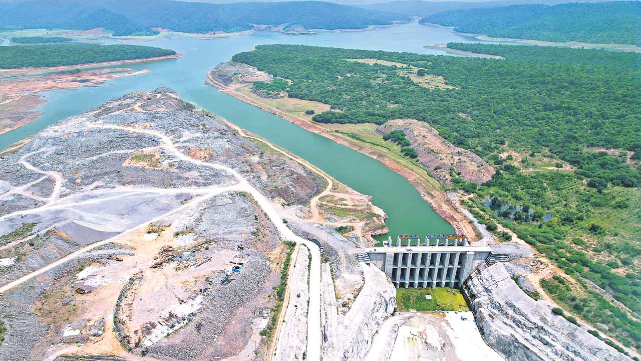 పాలమూరుకు జాతీయ హోదా ఇవ్వలేం