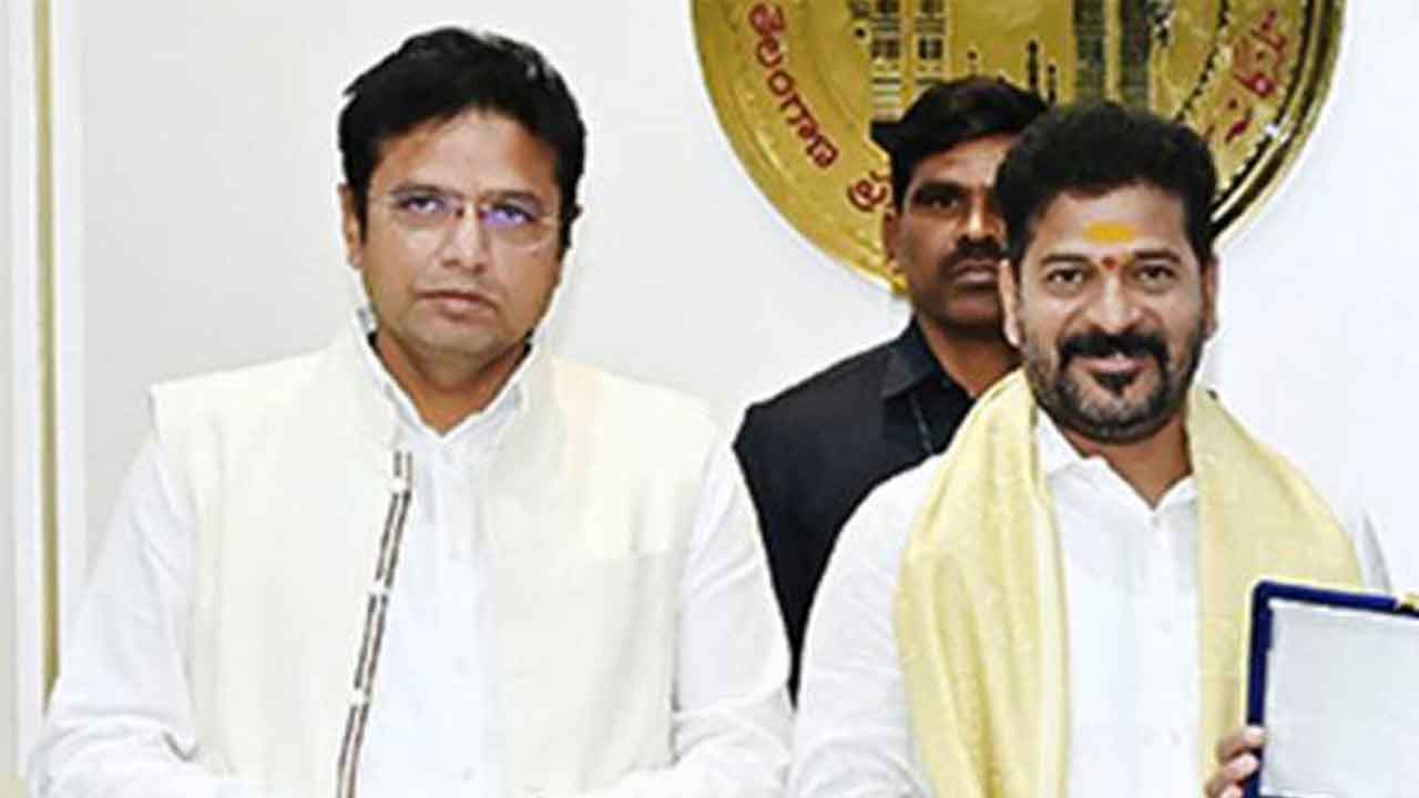 AICC | రేవంత్‌ను నమ్మని ఏఐసీసీ! మోదీని కలిసే ప్రతిసారీ తోడుగా ఓ నేత