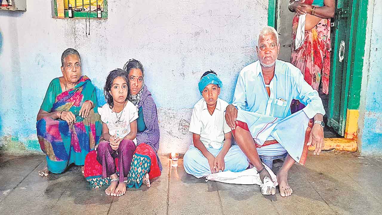 మాఫీ కాక.. అప్పు తీరక