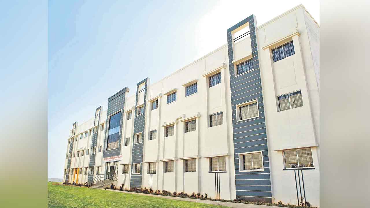 Telangana | విడుదల కాని ఫీజు రీయింబర్స్‌మెంట్‌ బకాయిలు.. 19 ఇంజినీరింగ్‌ కాలేజీలు క్లోజ్‌!